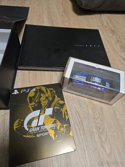 Gran Turismo Sport Collector's Edition (PS4) - 3