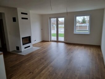 Pronájem dvoupodlažního řadového domu 4kk, 129m2 - 3