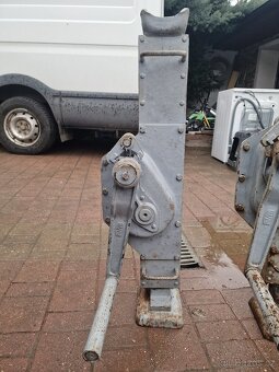 Hřebenovy zvedak 7t. 7t .3.5 t. - 3