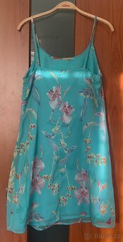 Lehonké šaty Swing - 3