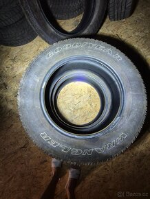 275/60 R20 - 3