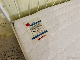 Hezká kovová postel-letiště IKEA LEIRVIK 140x200 - 3