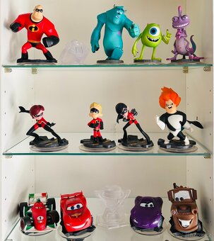 Disney Infinity 3.0, 2.0 Super heroes, 1.0 XBOX, Playstation - 3