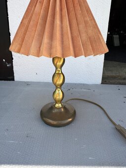 Retro stolní lampa s textilním stínidlem a bronzovou nohou - 3