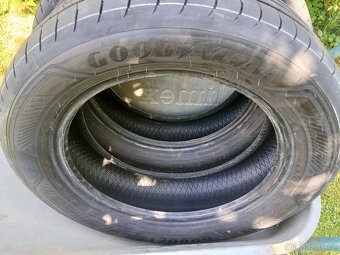Letní nové pneumatiky SUV Goodyear 215/60/ R17 - 3