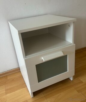 stolek s úložným prostorem - 3