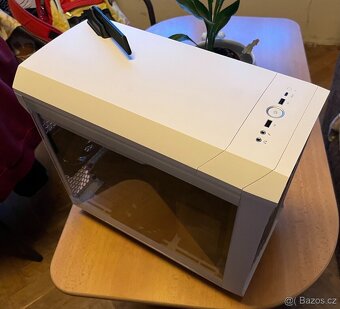 Intel Core i7-14700KF,Intel Arc B580 Limited Edition - 3