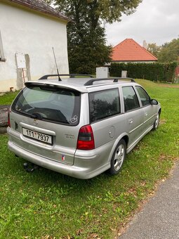 Opel Vectra 1.6 16V - 3