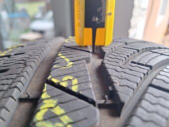 Prodám zimní pneu 235/55/17  103v Michelin - 3