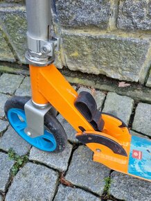 Prodám skládací koloběžku Mimoni kola 200 mm - 3