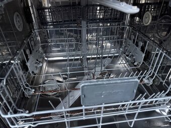 Vestavná myčka BEKO DSN 6841 FX - 3