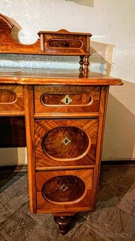 Krásný psací stůl pozdní biedermeier- Louis Philippe - ořech - 3