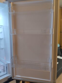 Kombinovaná lednice s mrazákem - 3