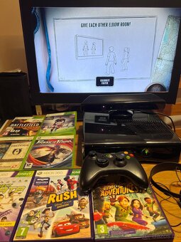 Xbox 360 Slim 250 GB + příslušenství Kinect a hry - 3