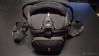 Kodak Pixpro AZ527 s vybavením. - 3