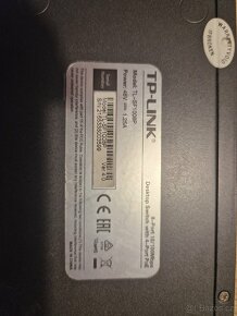 Switch TP-Link TL-SF1008P - 3