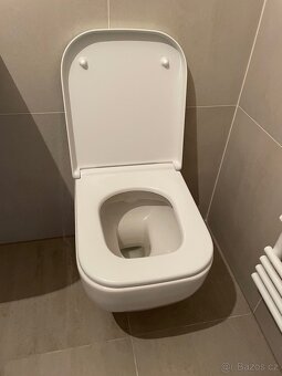 Závěsné WC + sedátko - 3