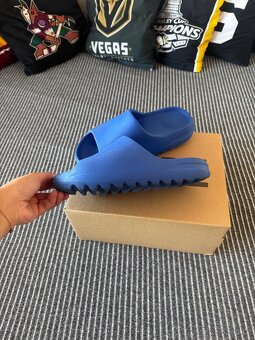 Yeezy Slide "Azure" - 3