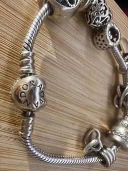 Náramek s přívěšky Pandora - 3