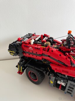 LEGO Technic 42082 - 3