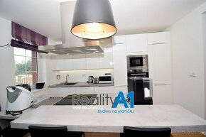 Prodej rodinného domu 6+kk,pozemek 623m2-Lány, okres Kladno - 3