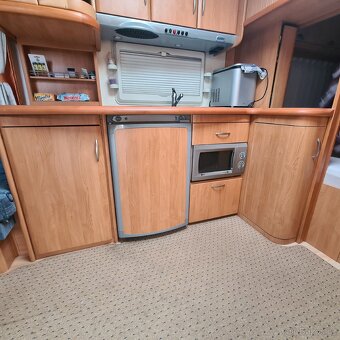 Karavan hobby 560 - 3