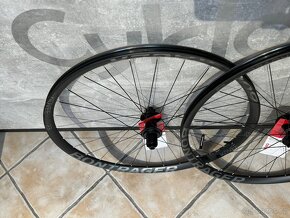 Karbonová kola Bontrager Kovee Elite 29” Boost - 3