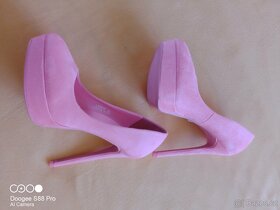 Růžové semišové lodičky vel. 38 na platformě 3cm - 3