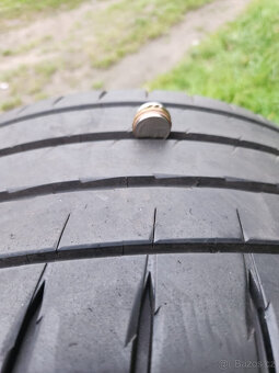 275/40/19 Michelin - 3