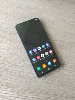 Samsung A40 - 3