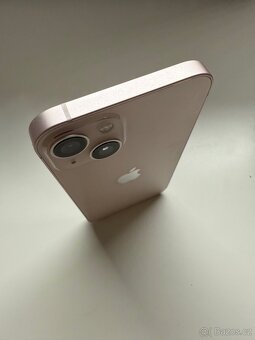 iPhone 13 růžový 128GB, zachovalý - 3