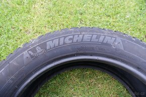 Prodám zimní pneu Michelin 215/55/18 - 3