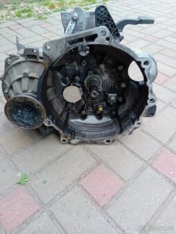 Převodovka golf 6 1.6tdi cayc - 3