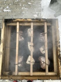 Dřevěná udírna s topeništěm komplet - 3