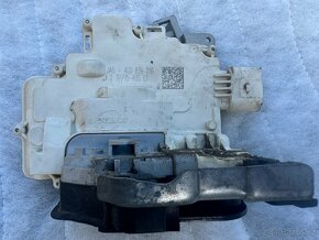 Dily pravych zadnich dveri - Audi A6 4G/C7 avant - 3