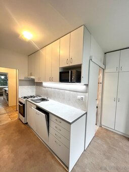 Pronájem bytu 2+1 Brno, Ondrouškova - 3