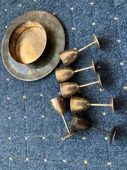 Tácek na láhev a 6 ks štamprle - 3