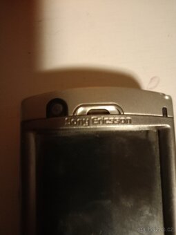 Sony-Ericson P 990i - 3