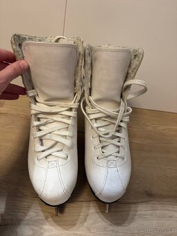 Dámské zimní brusle - 3