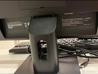 Monitor DELL s klávesnicí - 3