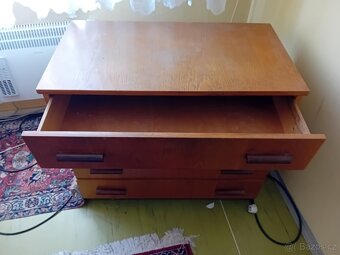 Komoda - 3