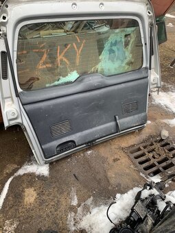 Prodám páté dveře Peugeot Partner - 3