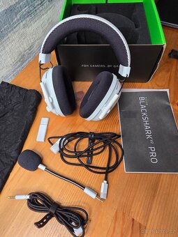 Razer BlackShark V2 Pro(White) - Top stav - 3