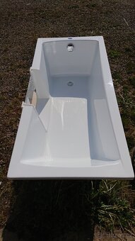 Vana se středově umístěnými dviřky - 3