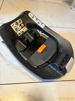 Cybex Aton 5 + základna - 3