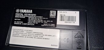 Klávesy Yamaha PSR-E373 - 3