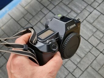 Kinofilmová zrcadlovka Canon EOS RT - 3
