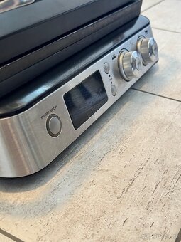 kontaktní gril DeLonghi - 3