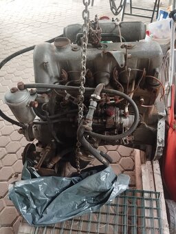 Mercedes benz - 3
