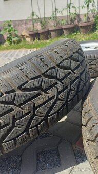 Zimní pneu 215/70 R16 - 3